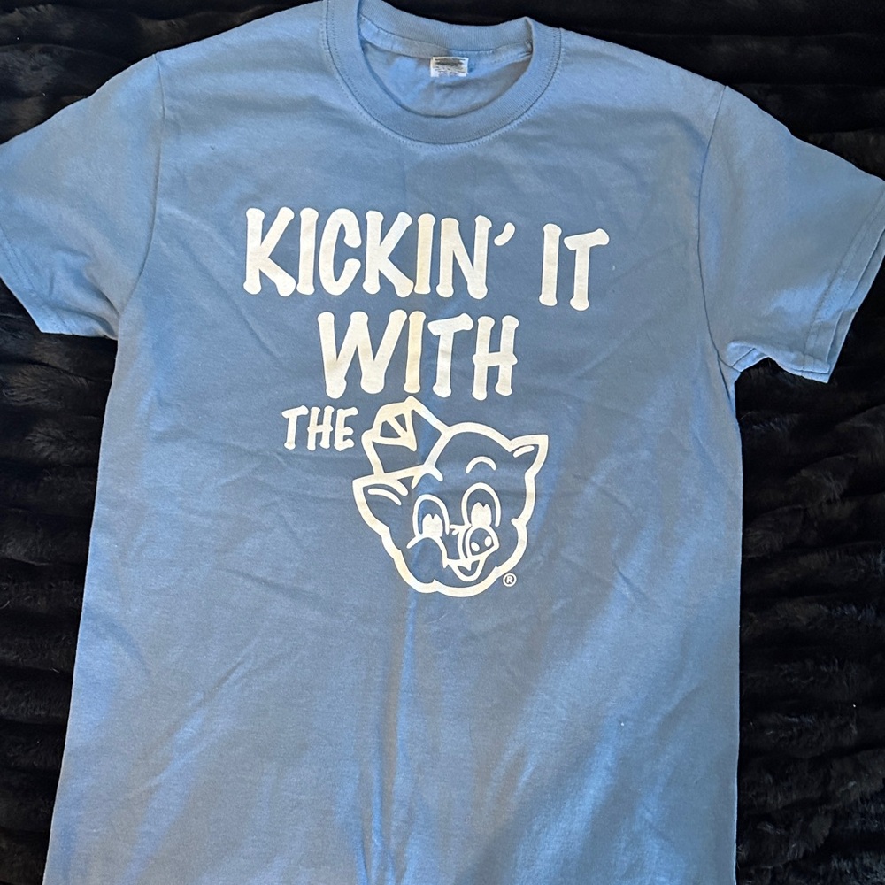 Piggly Wiggly Kickin' It With The Pig Blue Graphic Tee